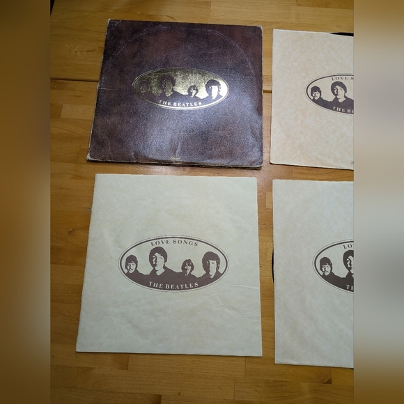 The Beatles Love Songs Vinyl Record Double LP With Lyrics Book - Picture 8 of 13